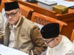 raker-komisi-viii-dpr-bersama-menteri-haji-dan-umrah-1762342839089_169.jpeg