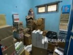 bea-cukai-dan-tim-menemukan-553-100-batang-rokok-jenis_260722080449-547.jpeg