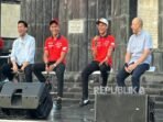 dua-pembalap-indonesia-veda-ega-pratama-kedua-kanan-dan_260720132217-945.jpeg